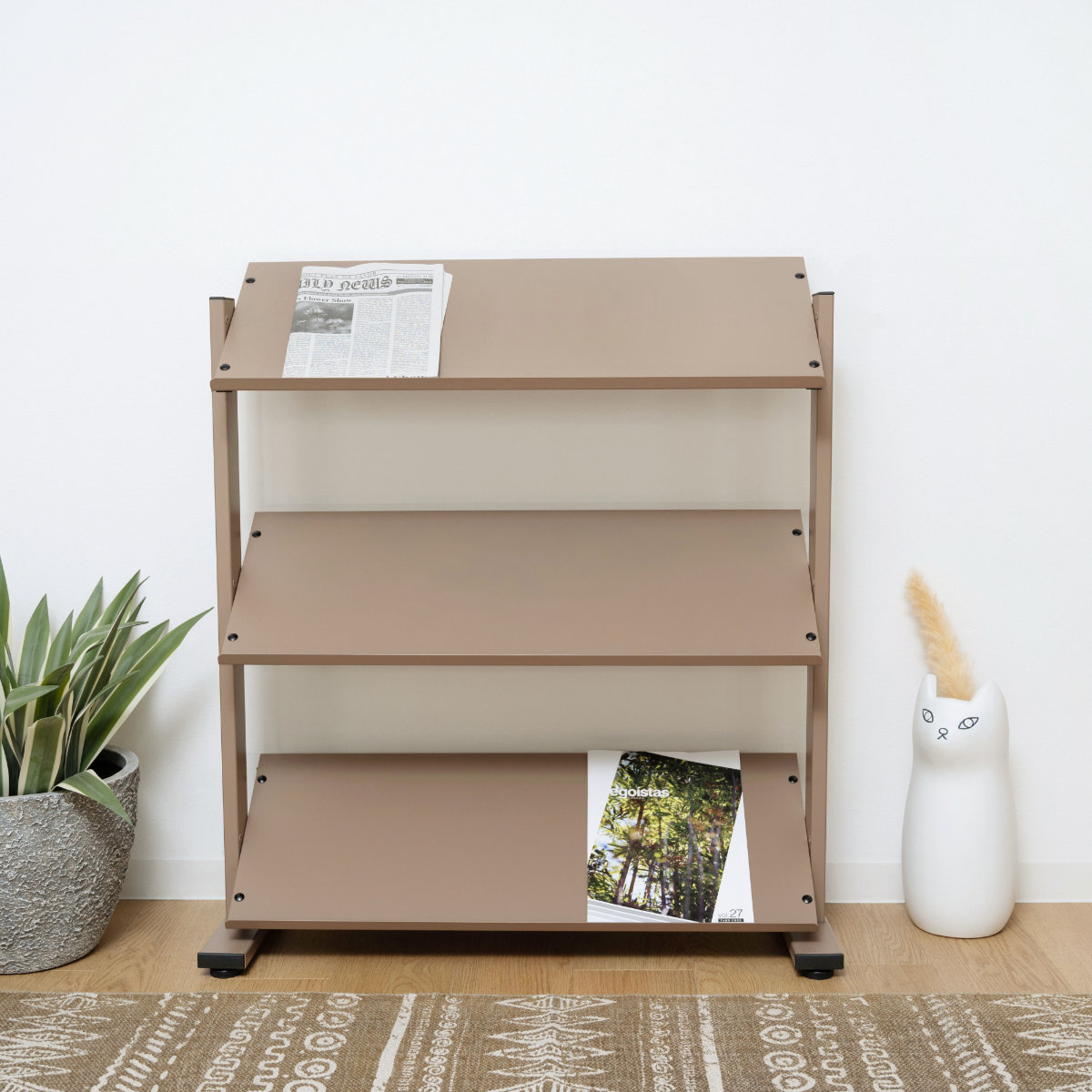 東谷 マガジンラック 3段 棚板角度調整 シェルフ スチール製 約幅