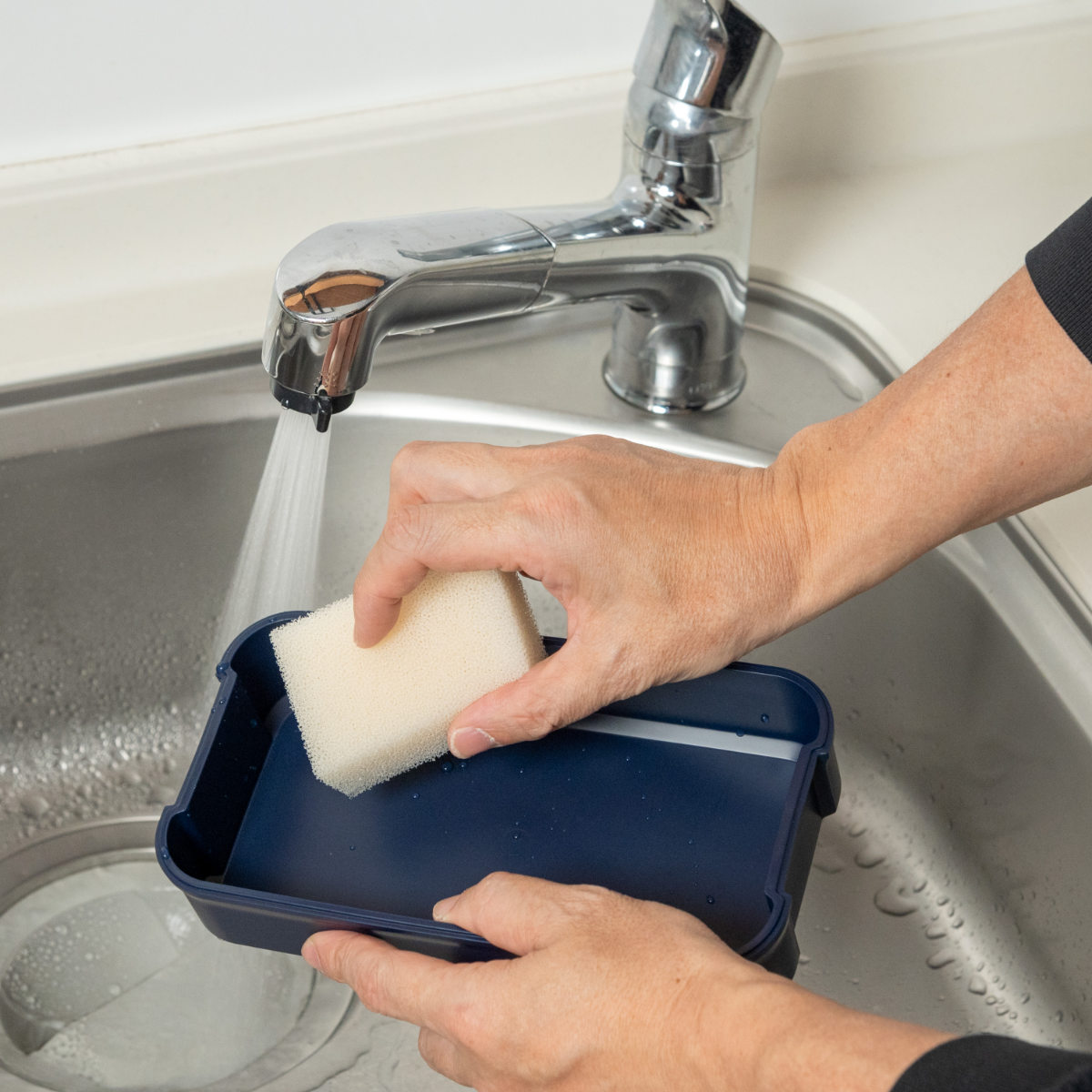 OSK（オーエスケー） お弁当箱 メタリックスタイル 850ml 1段 保冷