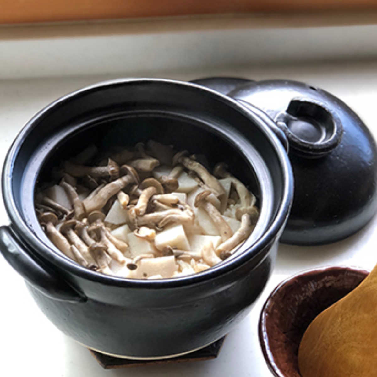 炊飯土鍋 3合 絶品ごはん鍋 中蓋付き 萬古焼 日本製 （ ガス火対応