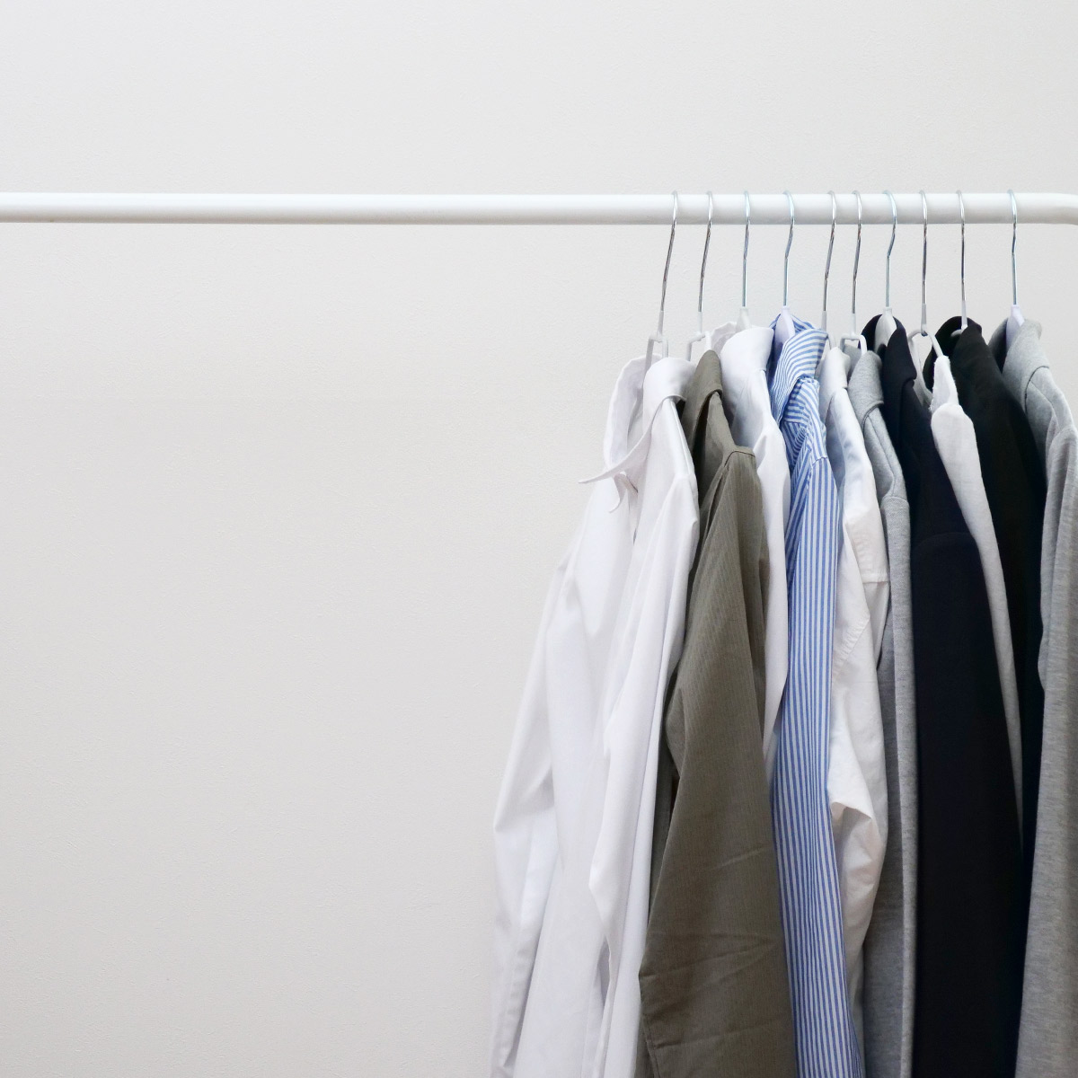 シルバー プラスチック製衣類ハンガー 5本セット ワイヤーハンガー5本組 WH.GY 363125