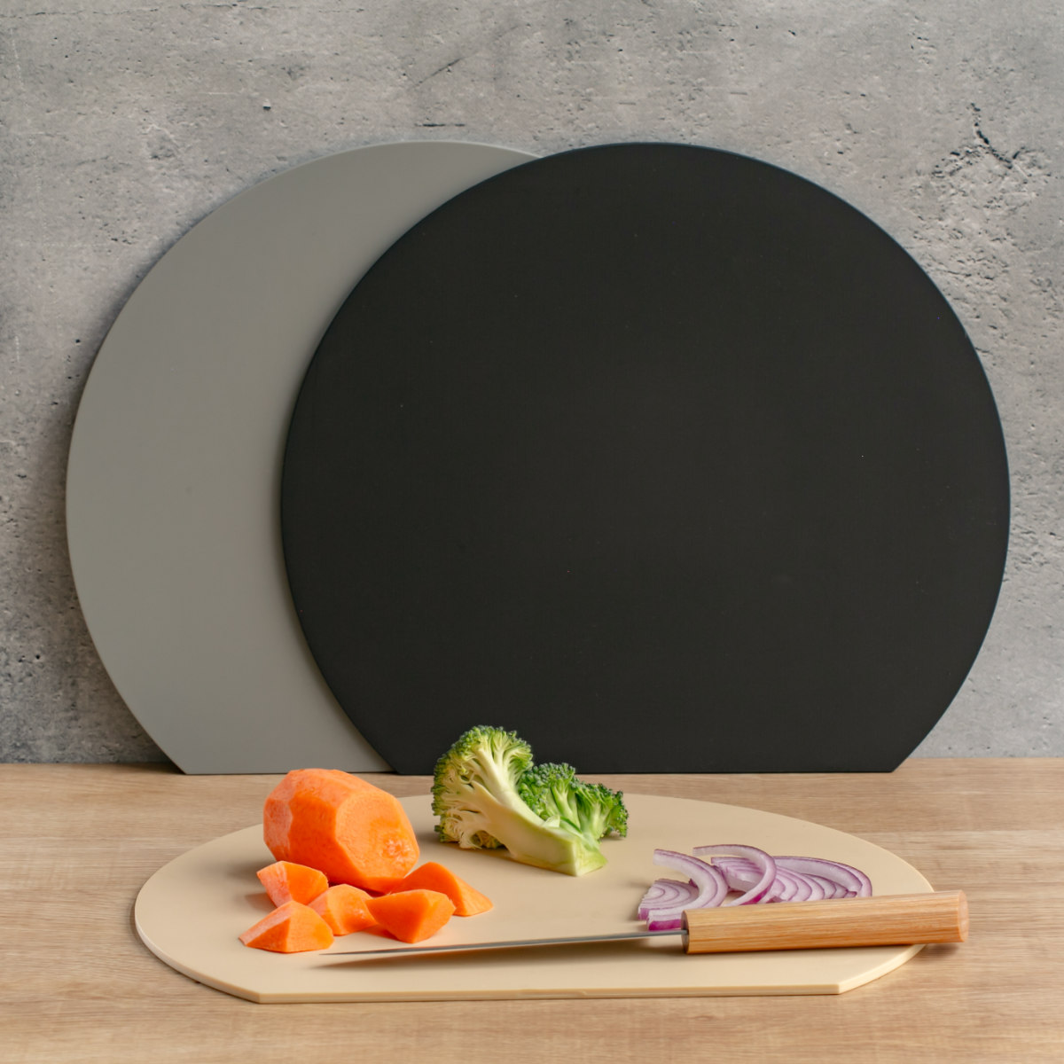 丸いまな板 小 食洗機対応 耐熱エラストマー かまぼこ型 アイメディア