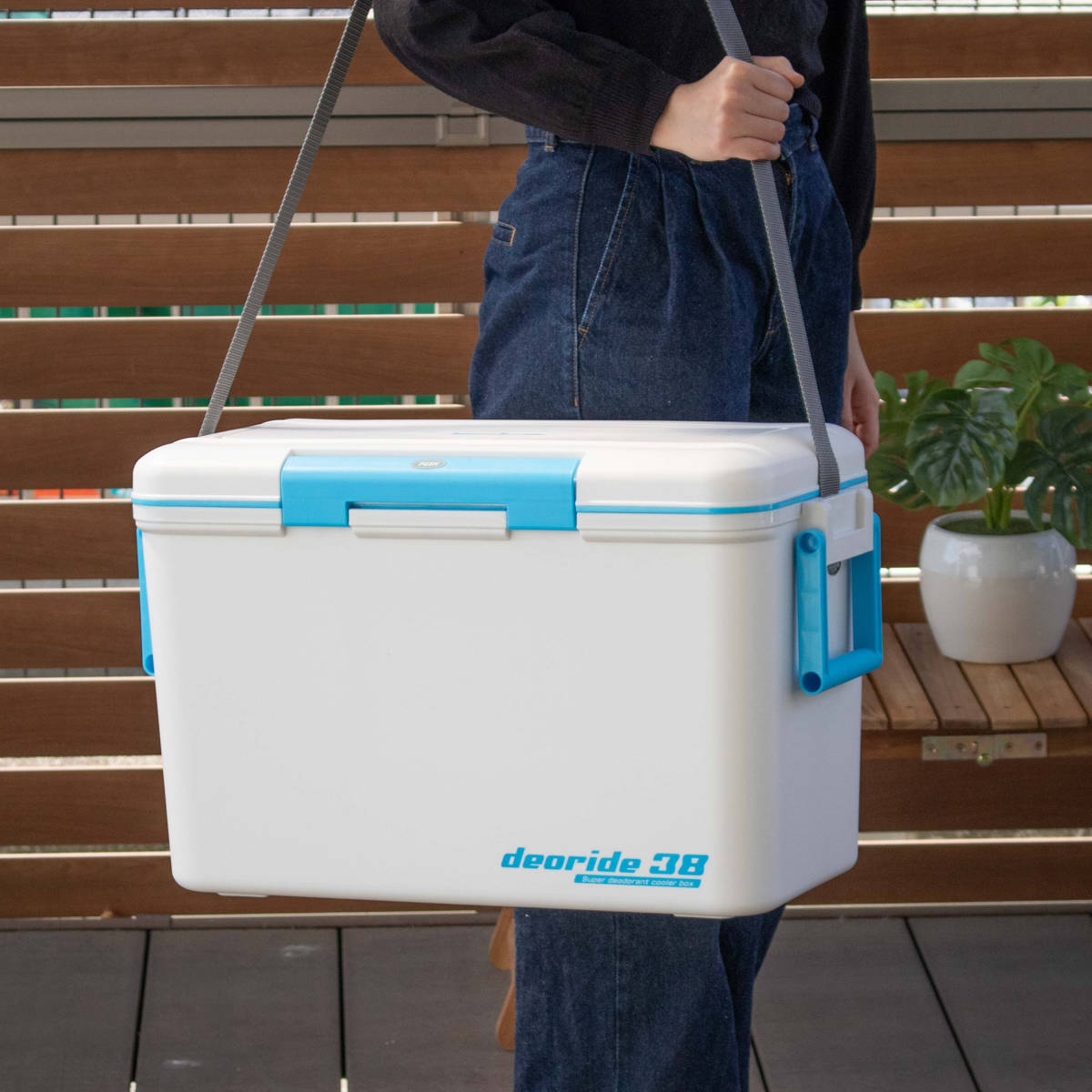 SANKA クーラーボックス 36L デオライド38 消臭 （ 保冷 クーラーBOX