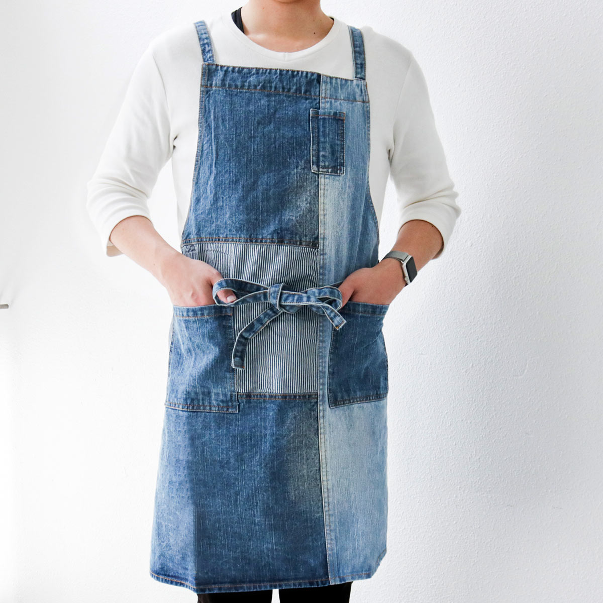 エプロン パッチワークデニムクロスエプロン （ ポケット付き デニム