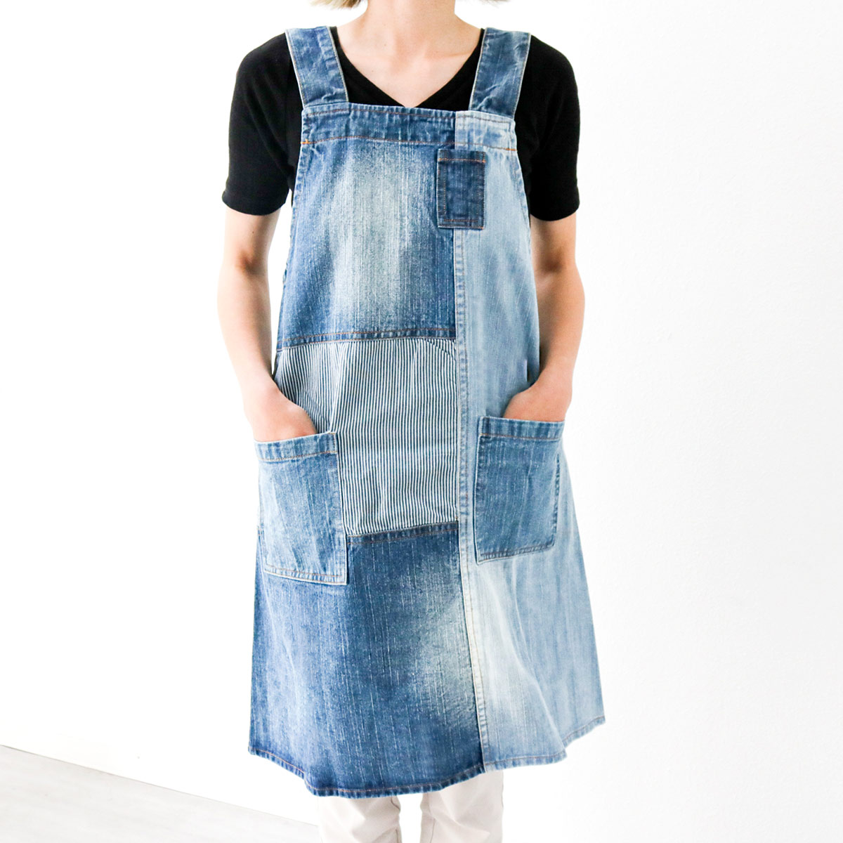 エプロン パッチワークデニムプルオーバーエプロン （ ポケット付き