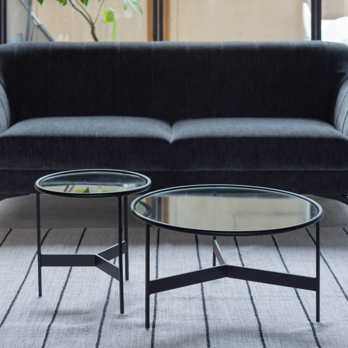 ガラステーブル　三日月型 dt87-r1.jpg