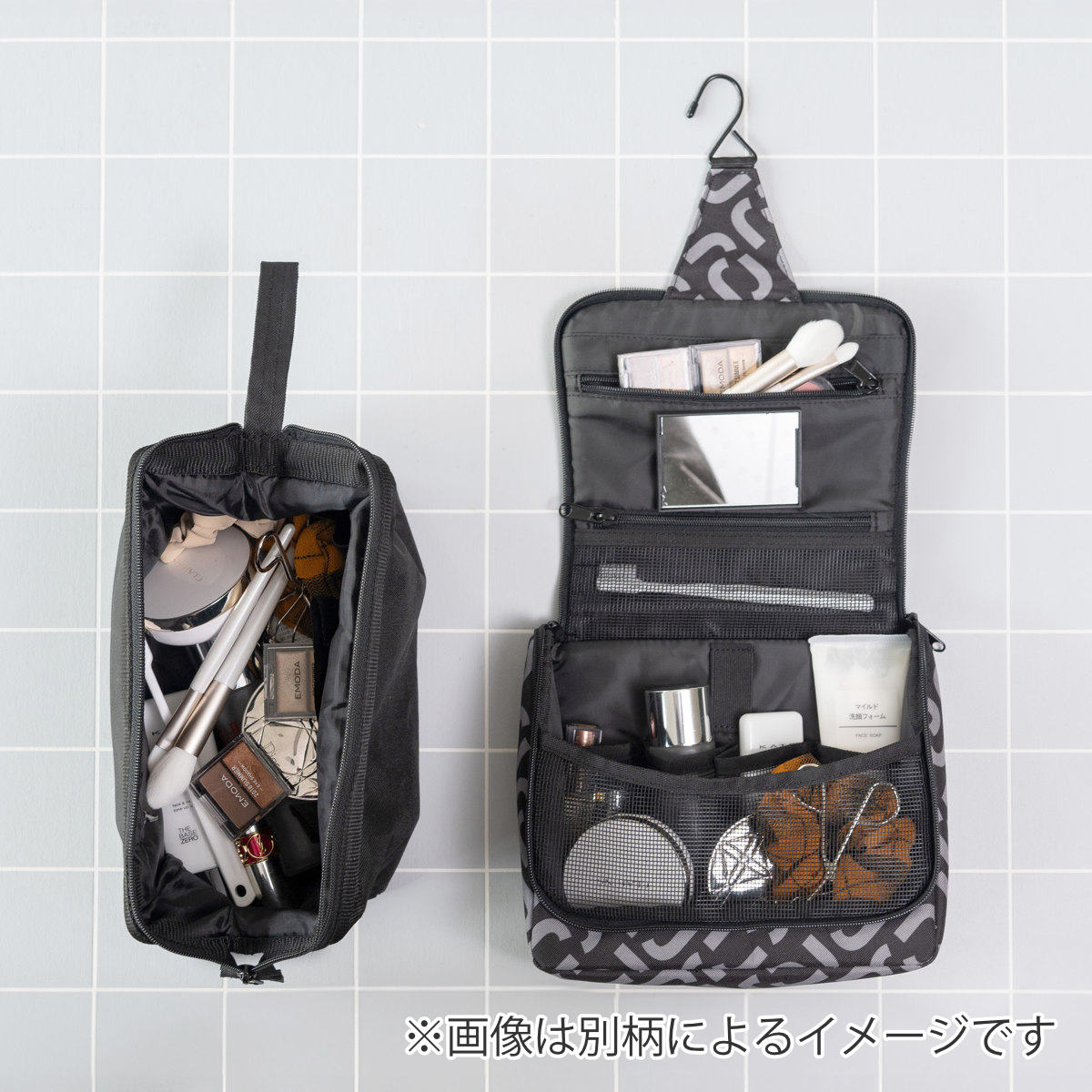 BREE 黒 折りたたみトラベルポーチ reisenthel（ライゼンタール） トラベルポーチ 吊り下げ reisenthel