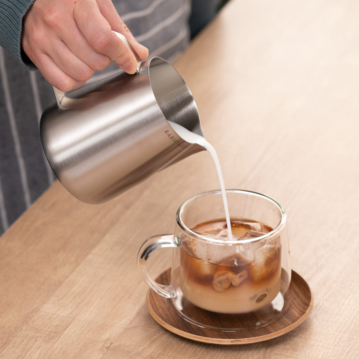 コーヒーが美味しくなる。銅製ハンマードピッチャーとカップセット コーヒーが美味しくなる。銅製ハンマードピッチャーとカップセット