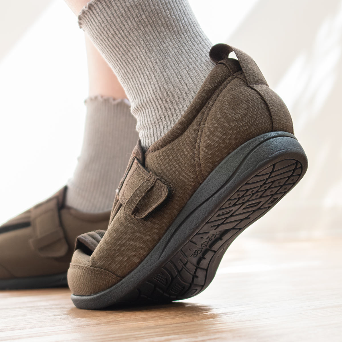 介護シューズ あゆみ つま先ひろびろサポート 両足 3E S〜5L 施設用