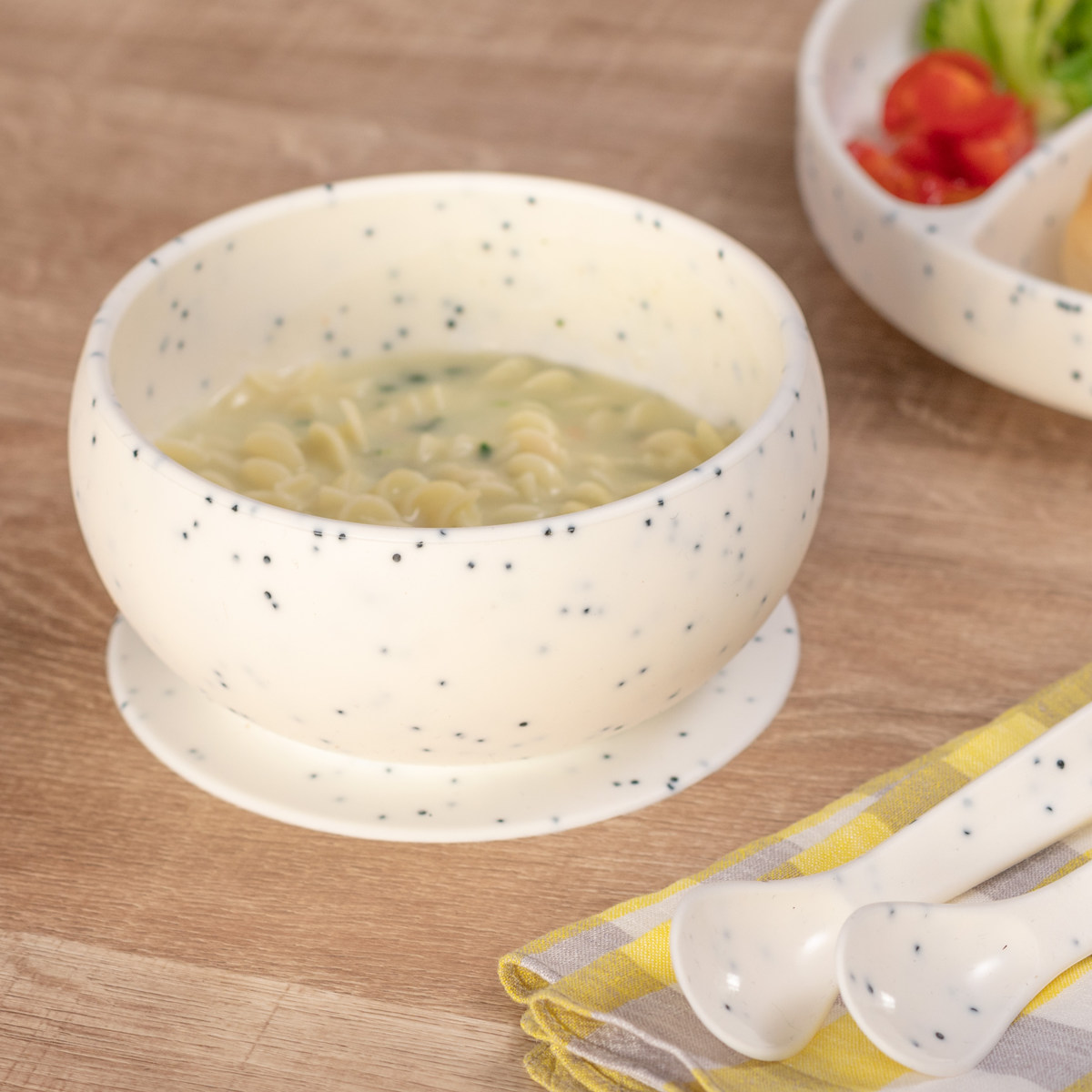 ベラトゥーノ BELLA TUNNO ベビー食器 ひっくり返らない ボール