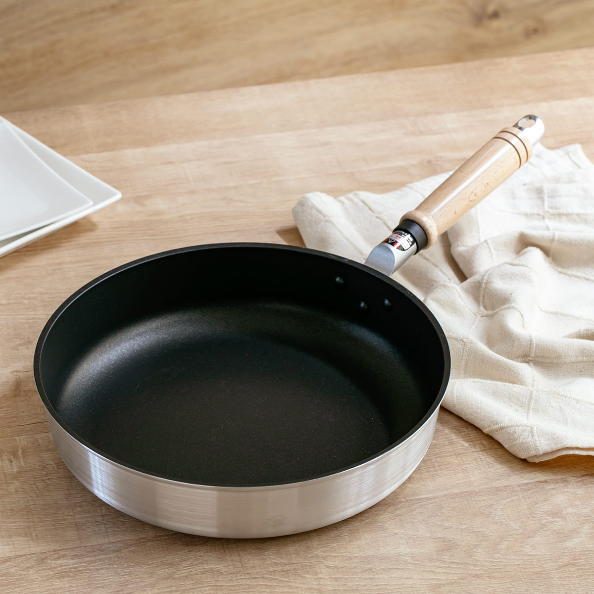 北陸アルミニウム フライパン 28cm ガス火専用 新マイスタープレミアム