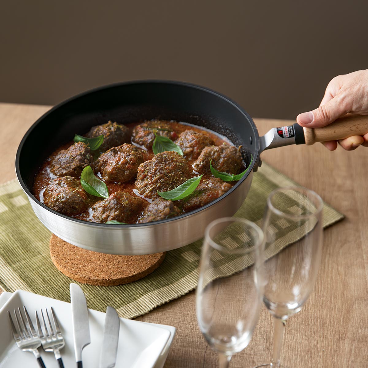 北陸アルミニウム フライパン 28cm ガス火専用 新マイスタープレミアム