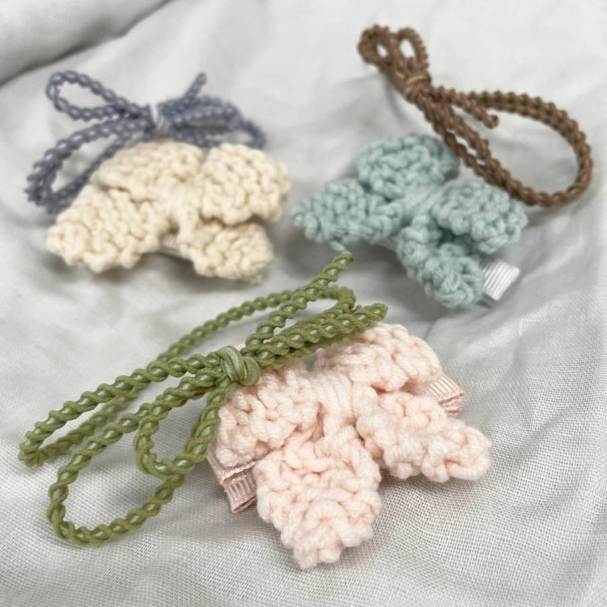 lien de famille（リヤンドファミーユ） ヘアクリップ ニットリボン