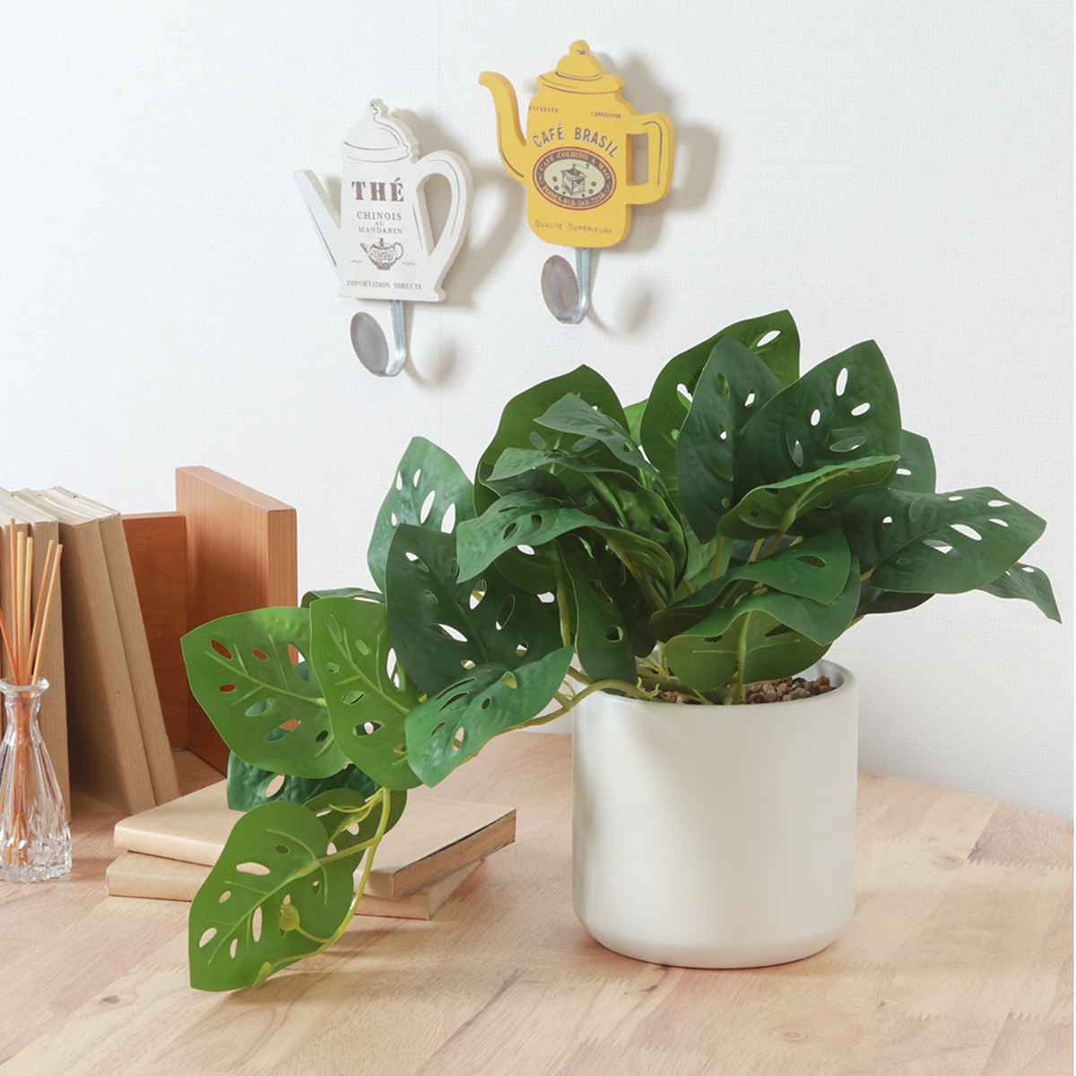 モンステラ 人工観葉植物 セメントポット付き Amazon｜モンステラ ホウライショウ 150cm 人工観葉植物