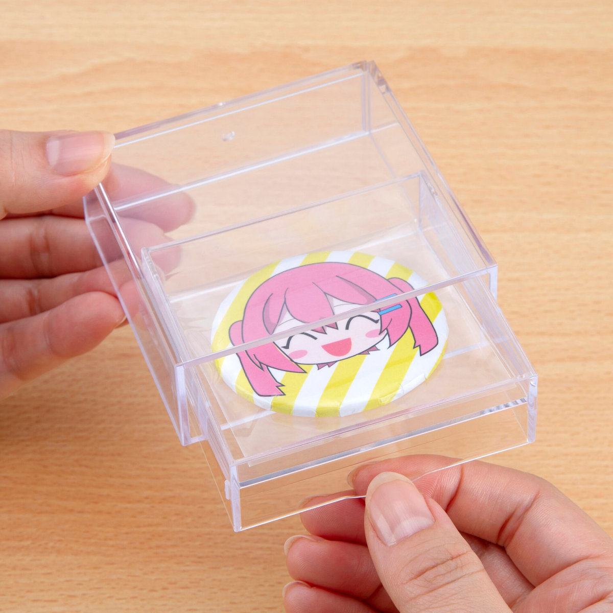 缶バッジディスプレイケース 幅8.1×奥行3.1×高さ7.8cm クリア （ 缶バッチ 缶バッジ 推し 収納ケース 透明 積み重ね バッジ バッチ ディスプレイ 卓上 ） | イノマタ化学 | 07