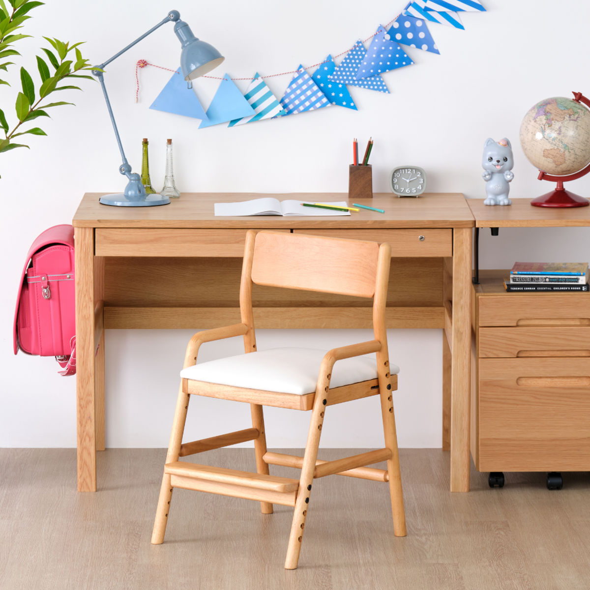 一生紀（ISSEIKI） 学習椅子 高さ74cm 天然木 PVC座面 BINO （ デスク