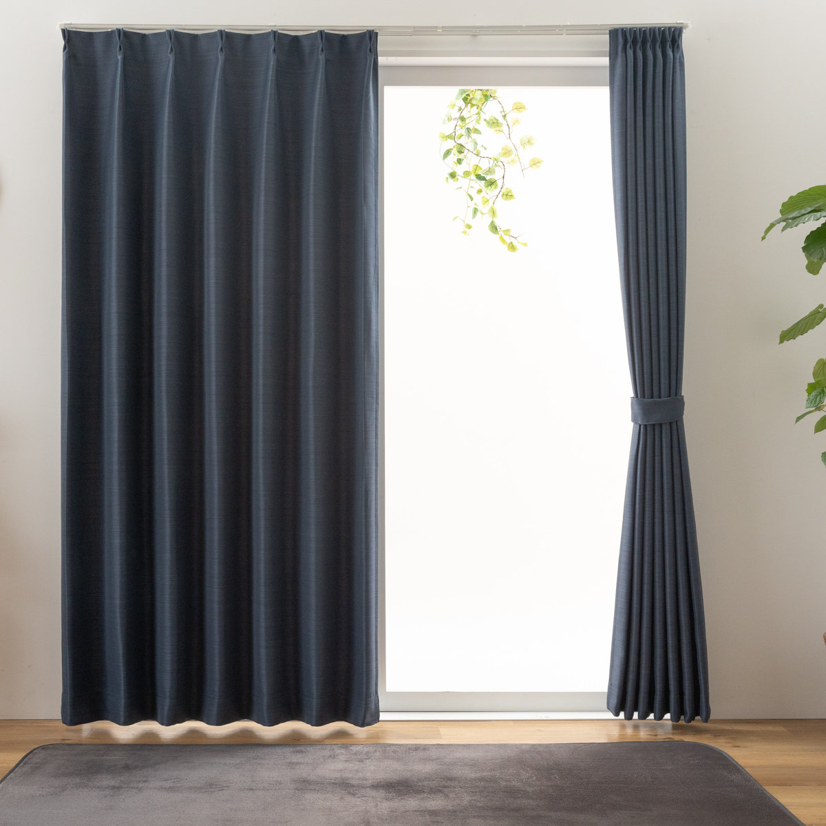 ユニベール（UNIVERS） 遮光カーテン 3級遮光 100cm×105〜240cm 形状