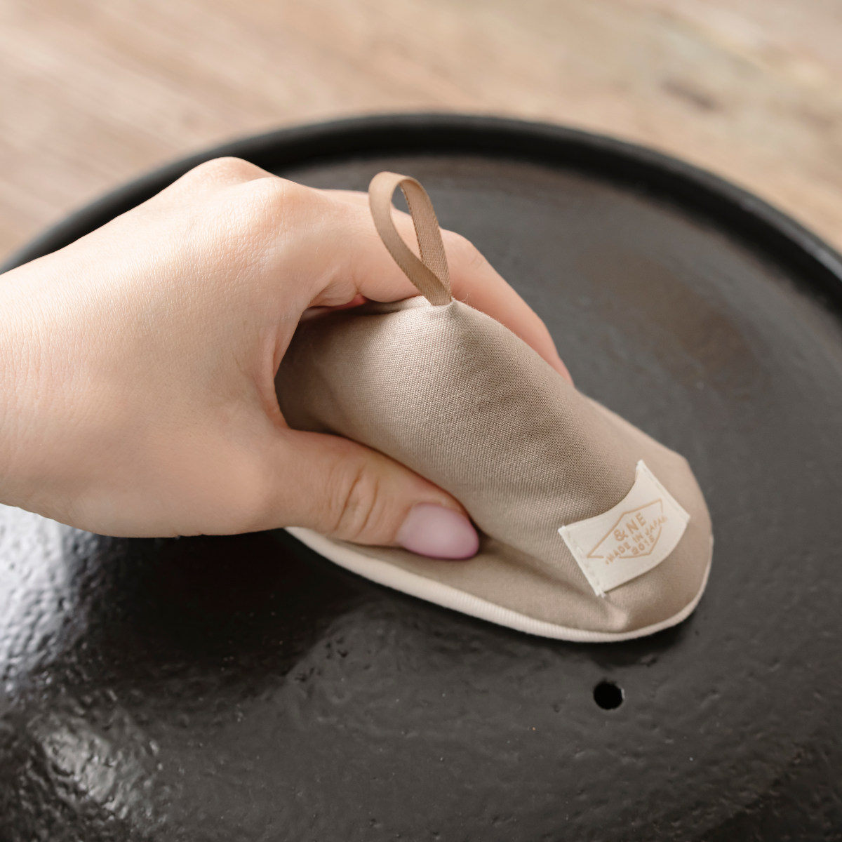 ＆NE 鍋つかみ 三角鍋つかみ ナチュラル チェック ストライプ （ 日本