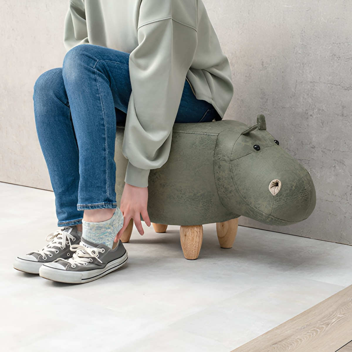 HAGiHARA（萩原） スツール 座面高36cm 木製脚 ゾウ （ アニマル