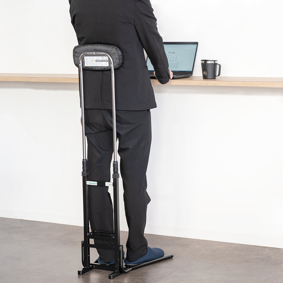 オフィスチェア 腰痛 チェアスタンド 立ち姿勢サポート 背もたれ調節 高さ77〜120cm （ ストレッチ 姿勢 サポート 疲労 軽減 器具 作業 立ち仕事 ）の画像