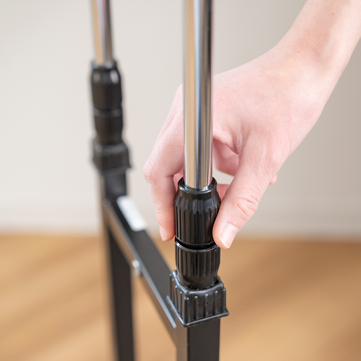 オフィスチェア 腰痛 チェアスタンド 立ち姿勢サポート 背もたれ調節 高さ77〜120cm （ ストレッチ 姿勢 サポート 疲労 軽減 器具 作業 立ち仕事 ）の画像