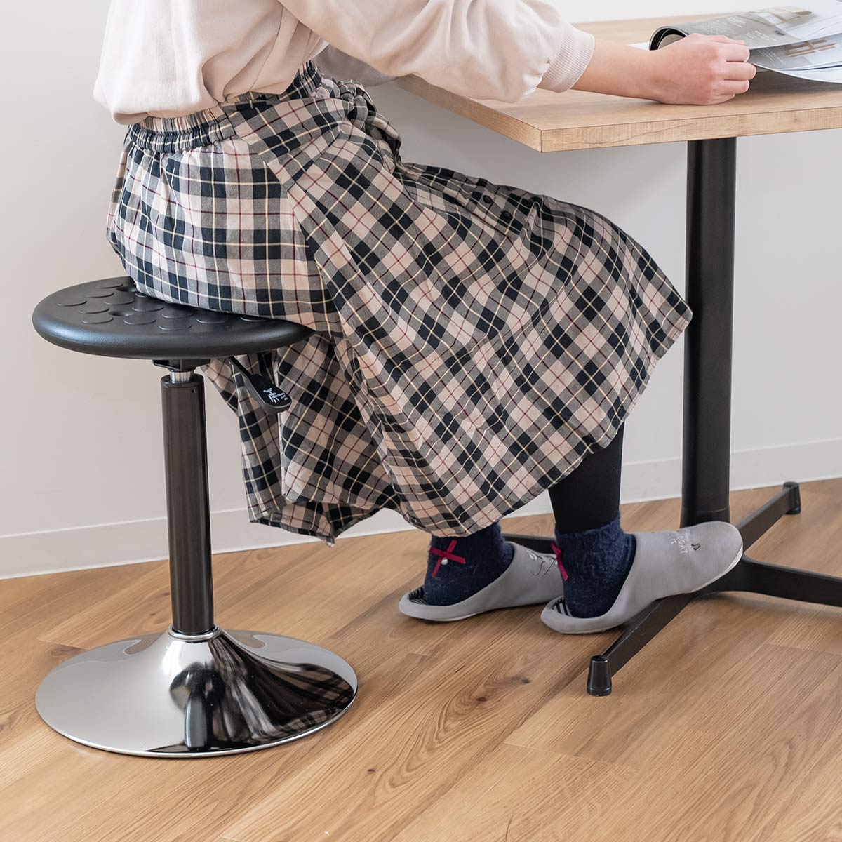 ルネセイコウ スツール 丸 昇降 回転 座面高43〜61.8cm （ 椅子 チェア