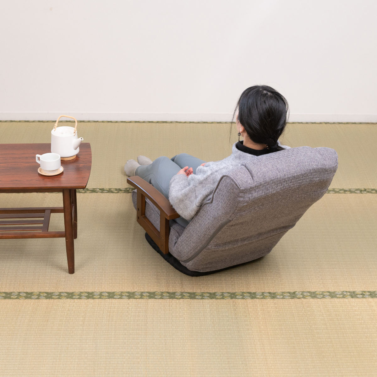 座椅子 回転式 座面高23cm 14段階リクライニング ハイバックタイプ