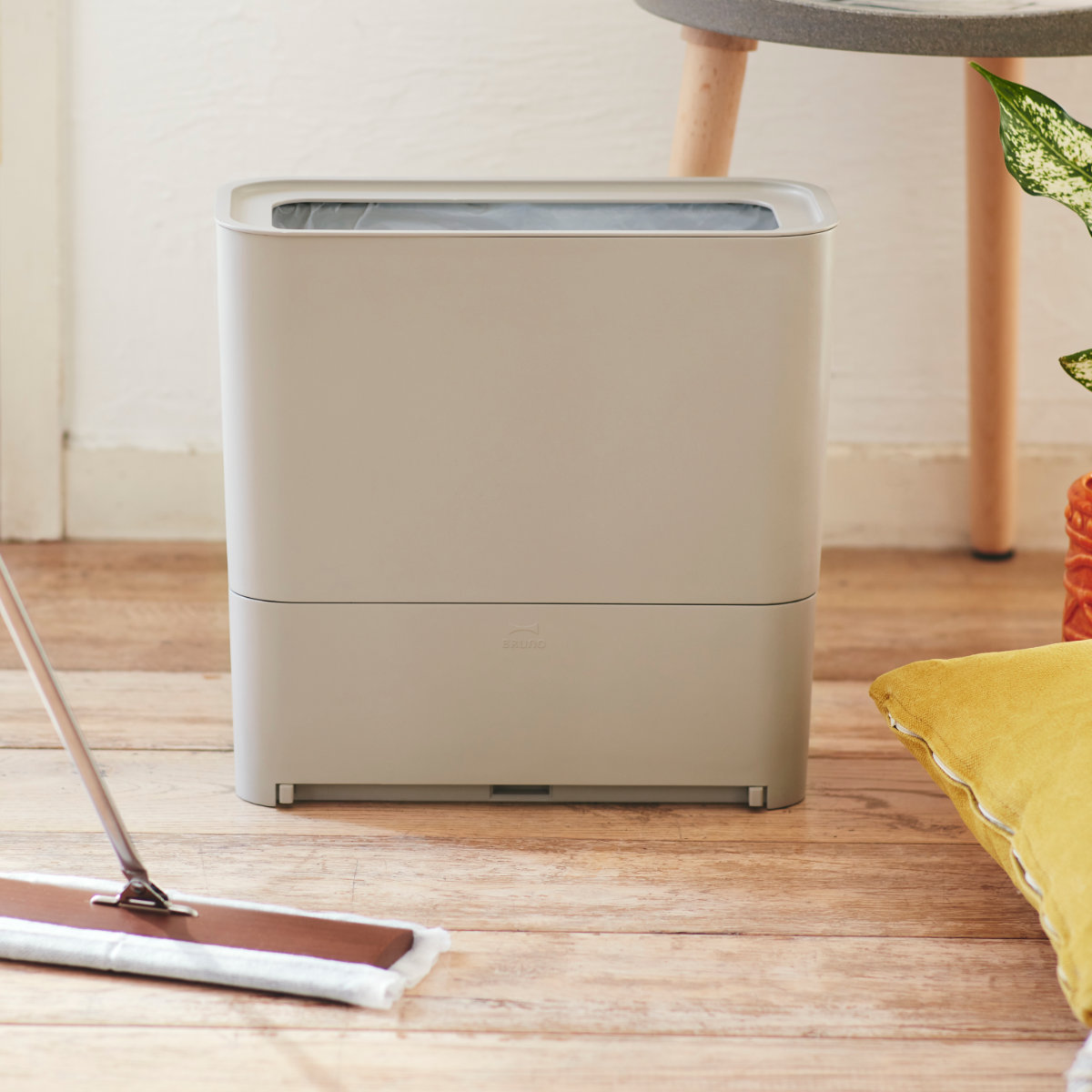 BRUNO（ブルーノ） 電動ちりとり ゴミ箱兼用 7L ゴミ箱型フローリング