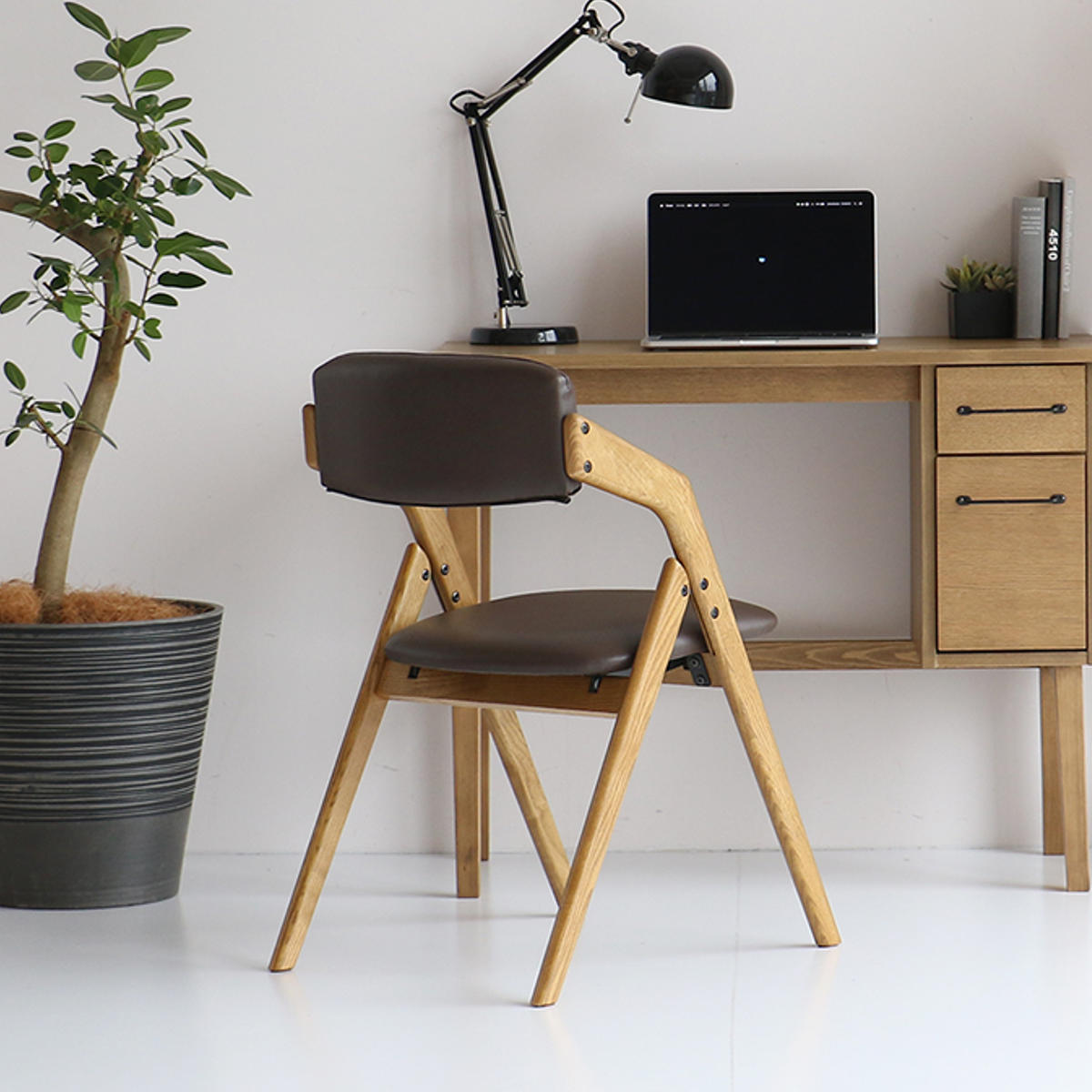 ICHIBA 木製　ナチュラル　チェア　折りたたみ　美品 ICHIBA（市場） 特典付き ダイニングチェア 座面高44cm 折りたたみ