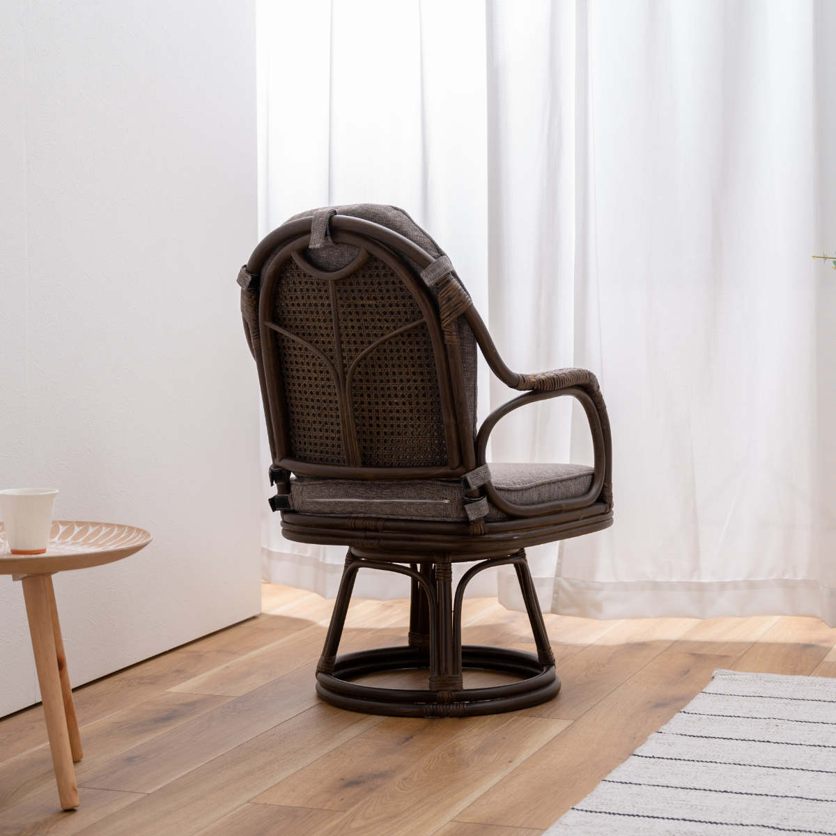 東谷 ラタン回転チェア 座面高40cm 天然ラタン 軽量 丈夫 （ 椅子