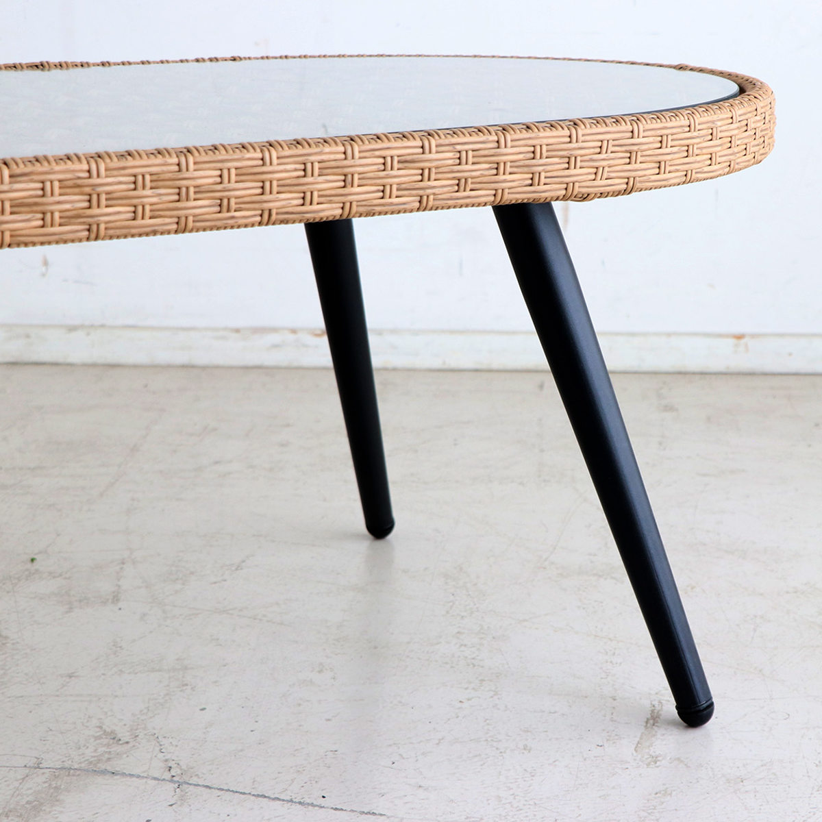 東馬（Tohma） リゾネア リビングテーブル 幅105cm ラタン調 ガラス天