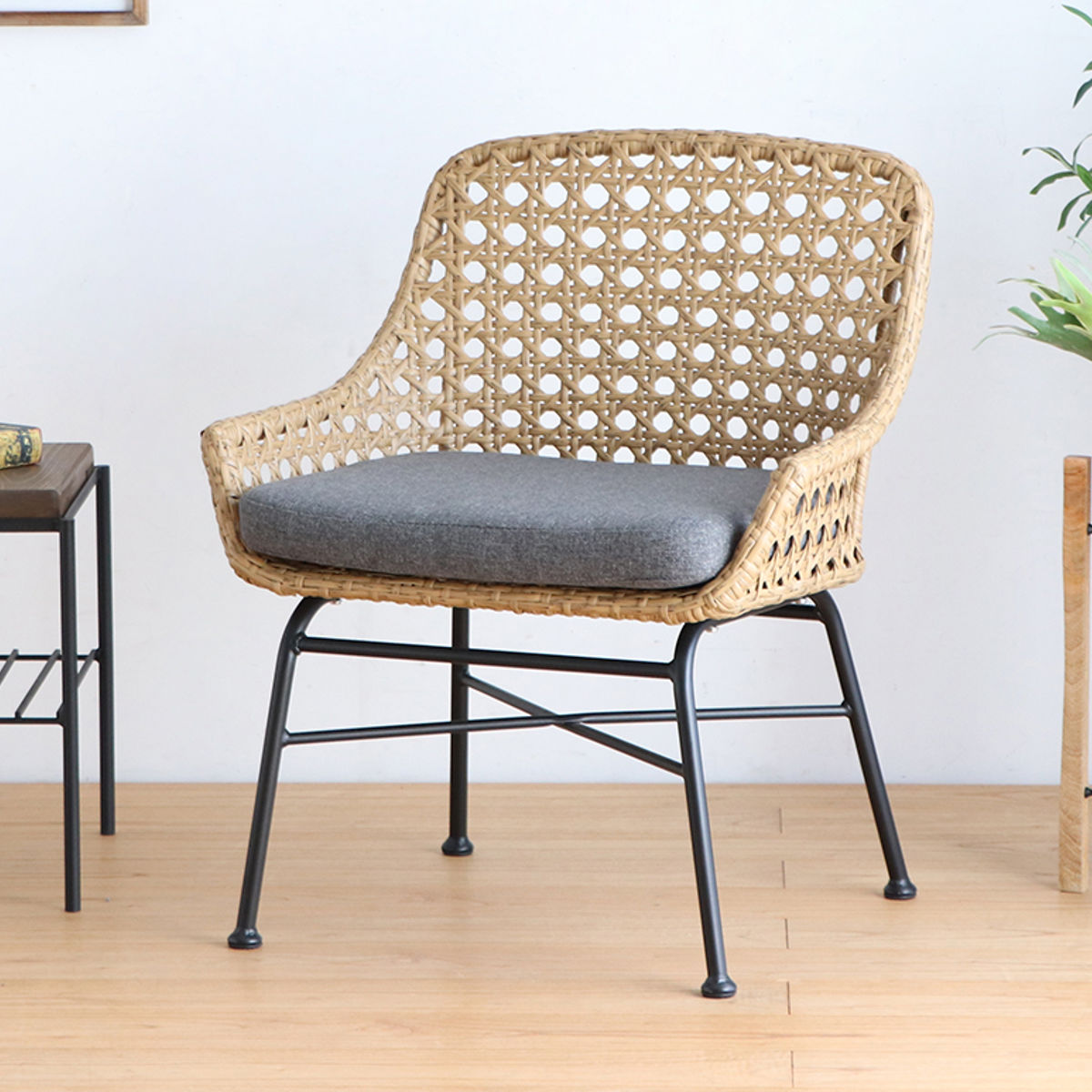 東馬（Tohma） リゾネア ベンチソファ 1人掛け 座面高44cm ラタン調