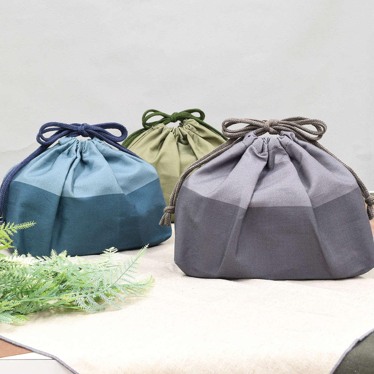 巾着 モノクロームランチ巾着 （ 弁当袋 お弁当袋 ランチバッグ 巾着袋