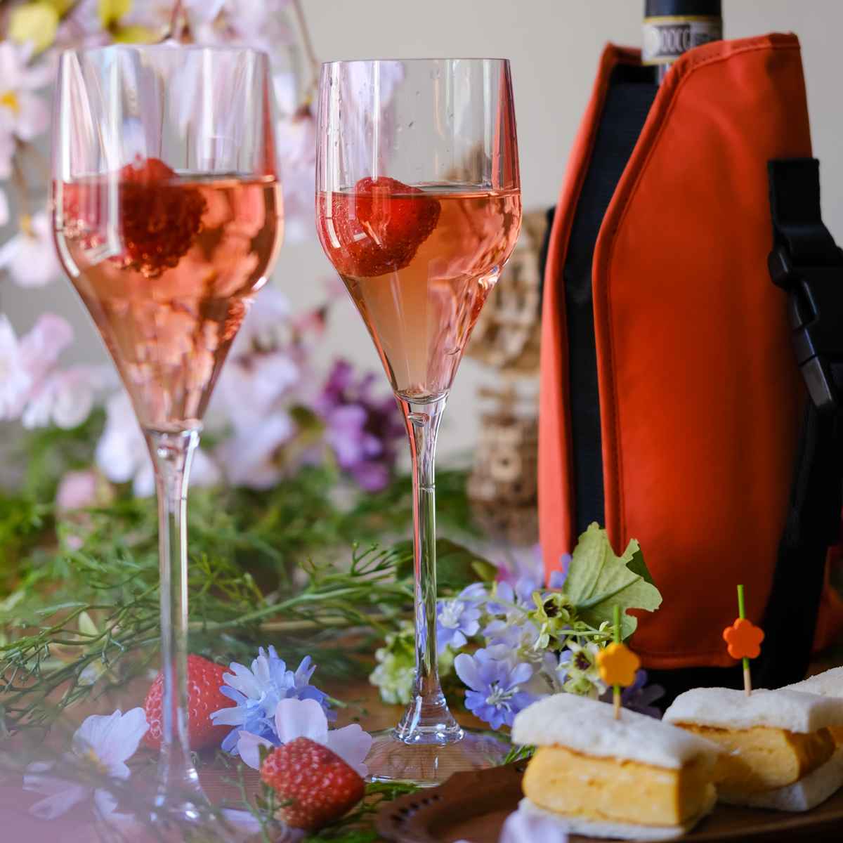 シャンパングラス 207ml チェアーズカップ プラスチック トライタン