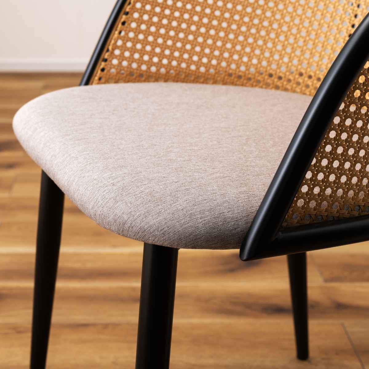 東谷 ダイニングチェア ラタン調 セミサークル 座面高46cm （ 椅子