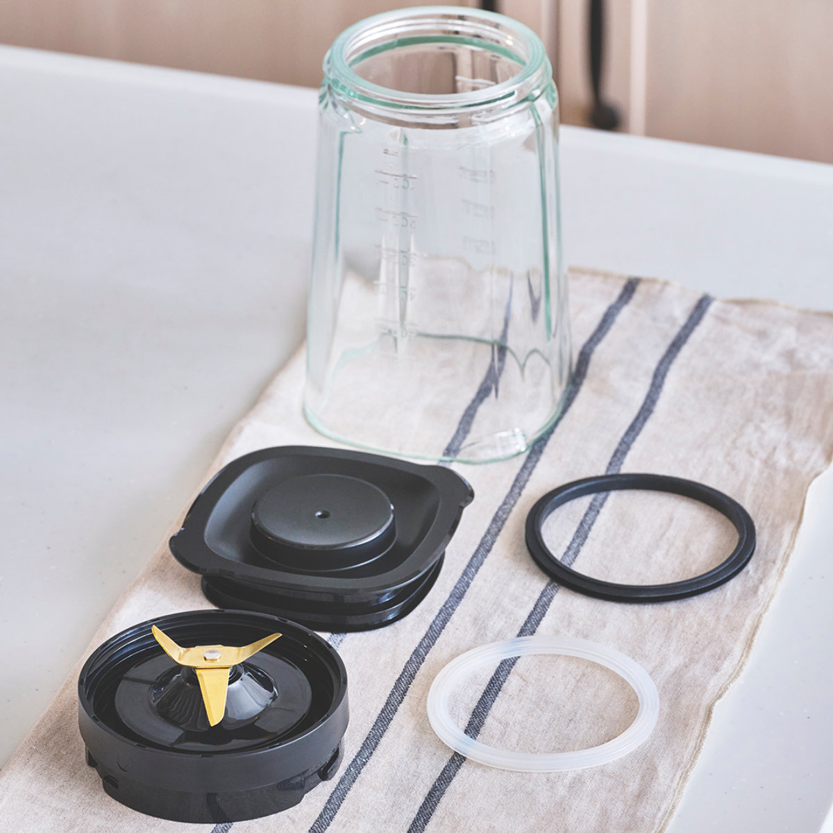 RUSSELL HOBBS（ラッセルホブス） 特典付き ベーシックブレンダー