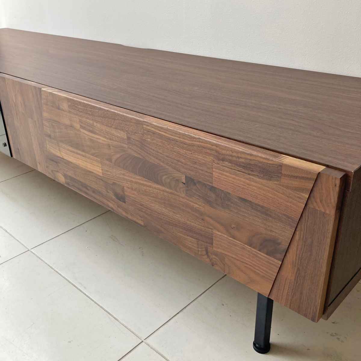 GART（ガルト） テレビ台 ローボード ヴィンテージ調 ダークガラス扉