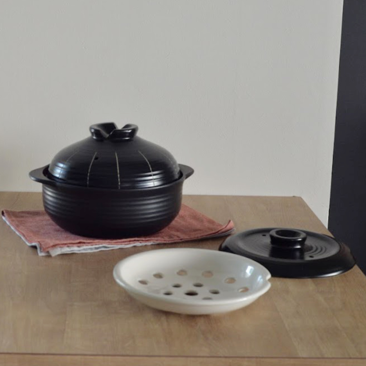 土鍋 8号 直火専用 墨十草 ニューなんでも土鍋 （ ガス火専用 卓上鍋