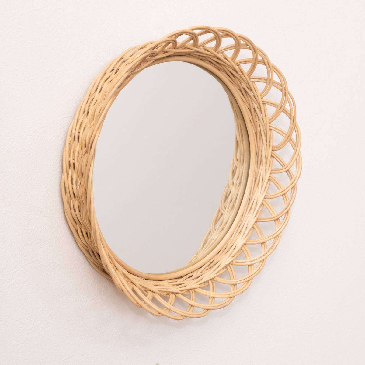 東谷 ウォールミラー ラタン フラワー型 37×37cm （ ミラー 壁掛け 鏡