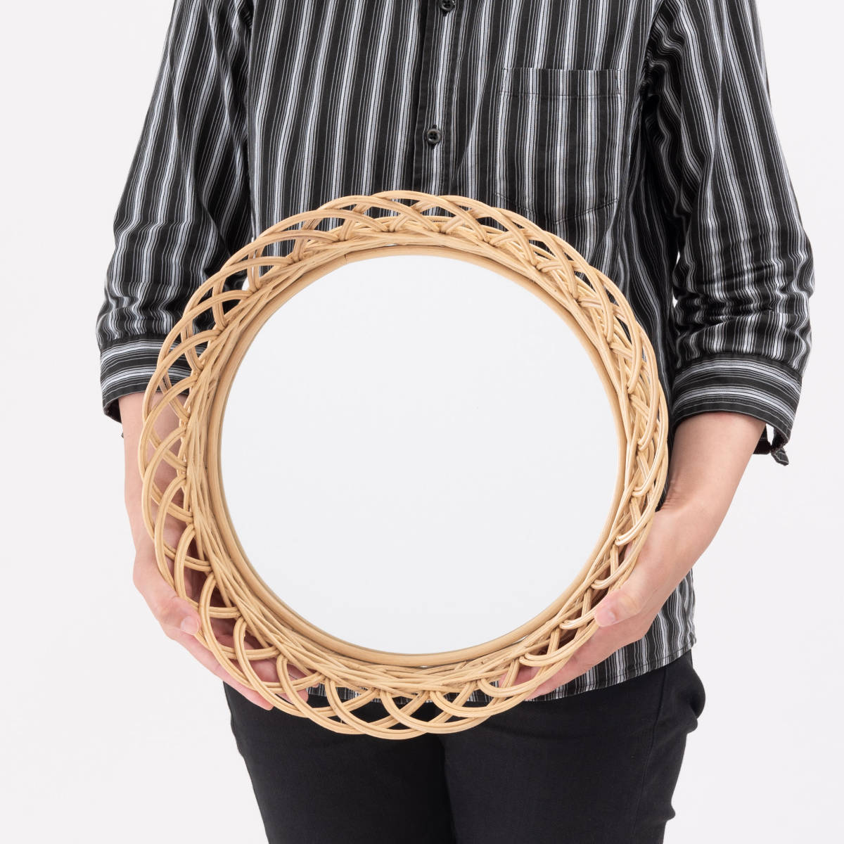 東谷 ウォールミラー ラタン フラワー型 37×37cm （ ミラー 壁掛け 鏡