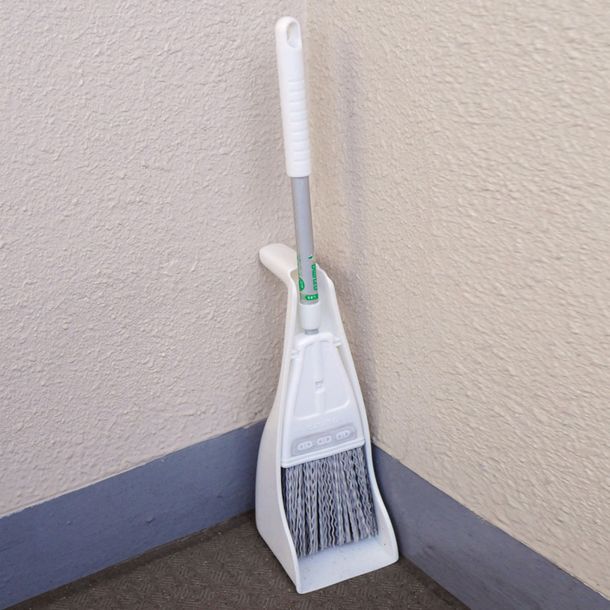 アズマ工業 ほうき チリトリ セット プチチリトーレベランダ用 AZ190