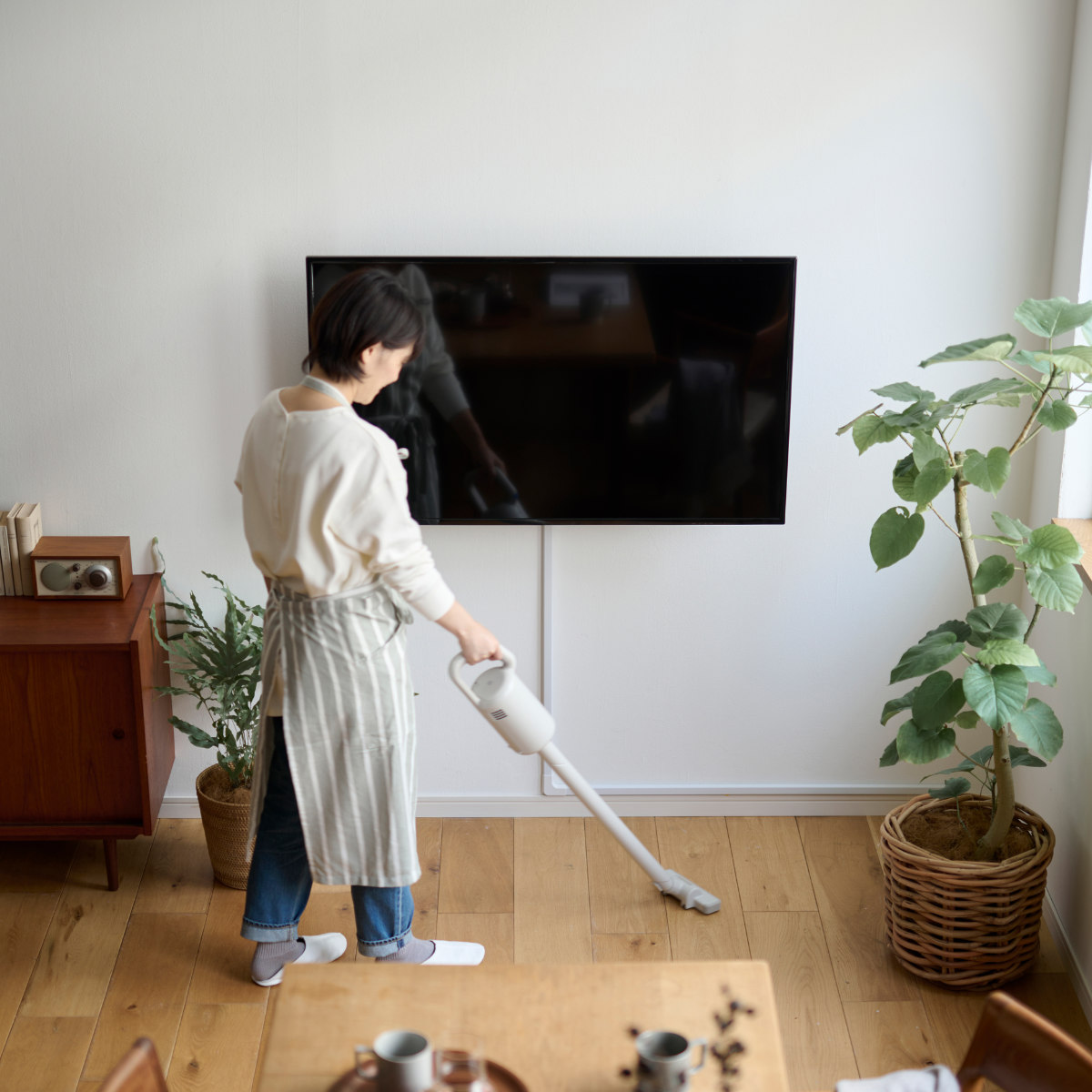 浮かせる家具ブラケット 2本用 LABRICO ラブリコ ( 壁面収納 DIY ブラケット パーツ 棚 壁 収納 賃貸 ラック 壁付け ウォールラック 壁掛け 石膏ボード ) 関連画像3