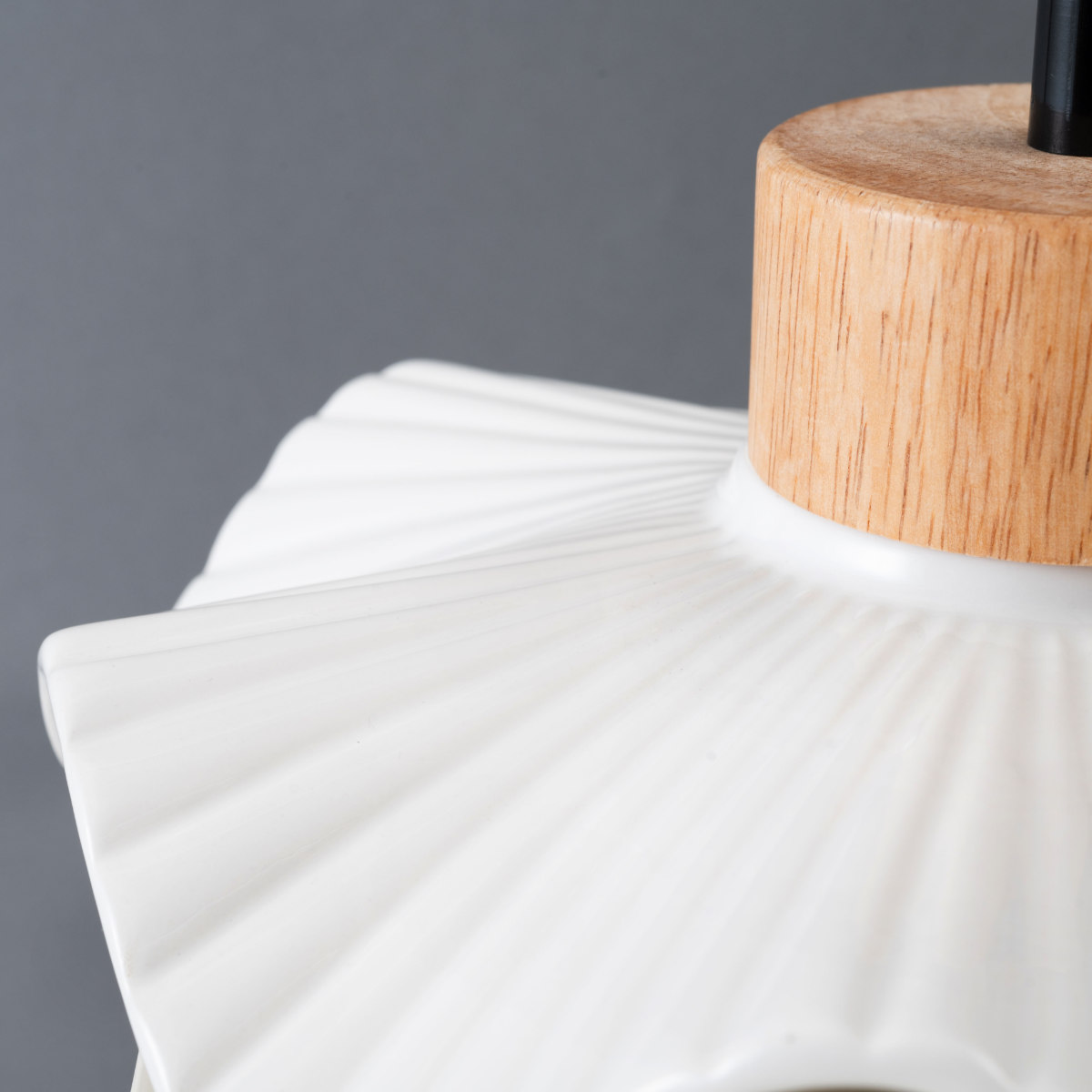 東谷 ペンダントライト 陶器 天然木 電球付き 波型 （ LED E26 北欧