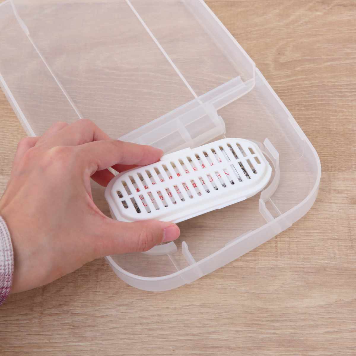 スケーター 米びつ 防虫米びつ 2kg用 セリュー （ 2kg 計量カップ付き