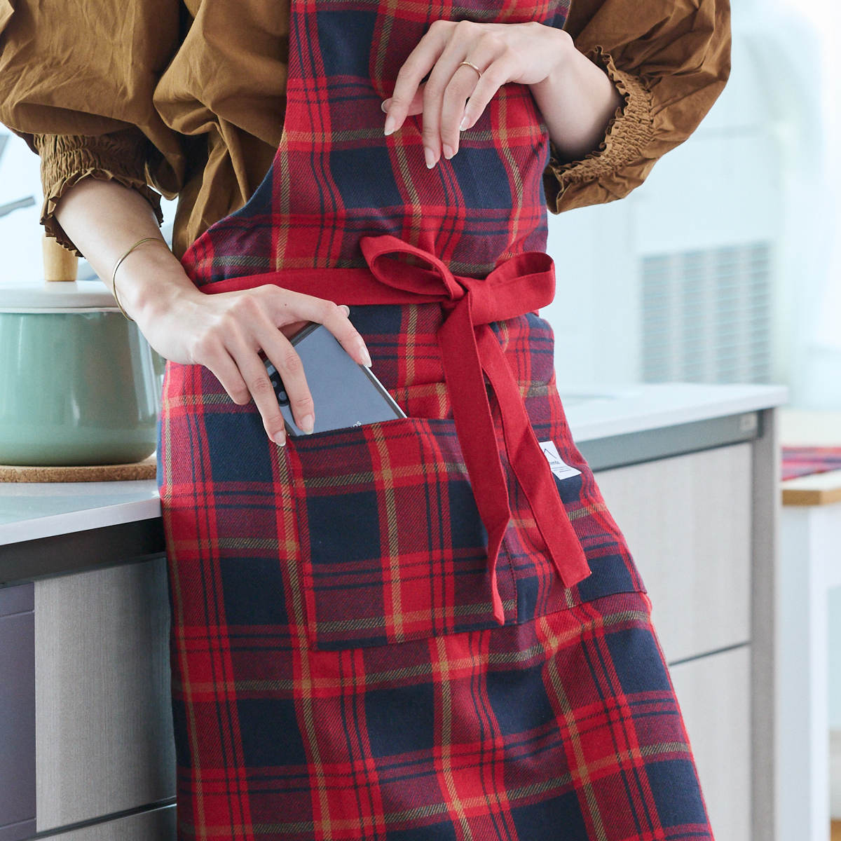 エプロン クロベリー Leende （ 綿100％ ポケット付き チェック