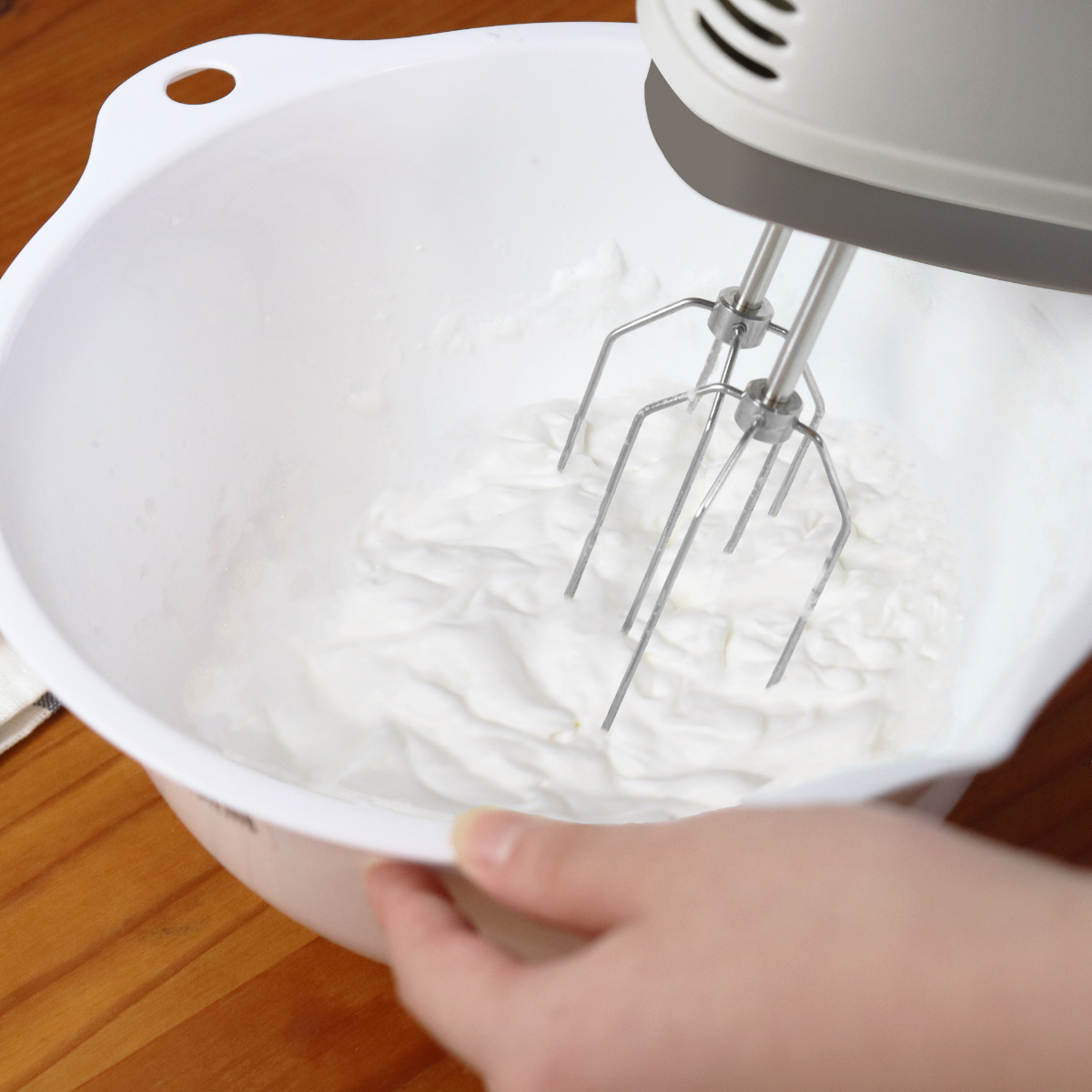 ドリテック ハンドミキサー フワッソ 5段階調整 収納ケース付き 軽量