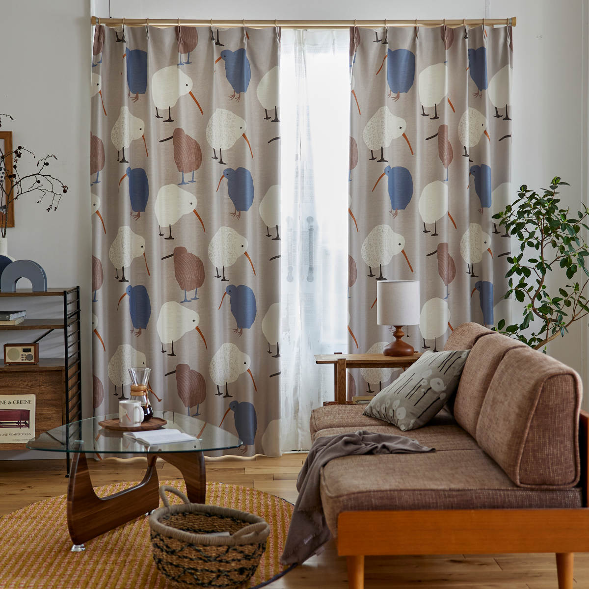 スミノエ カーテン 遮光2級 テクテクキーウィ 100×135cm 形状記憶加工