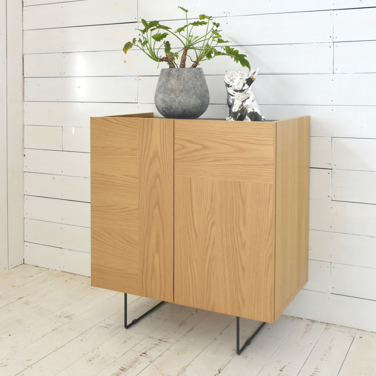 時*表様 GART HSサイドボード モダンな印象のモノトーンのサイドボード｜HS | インテリア・家具の