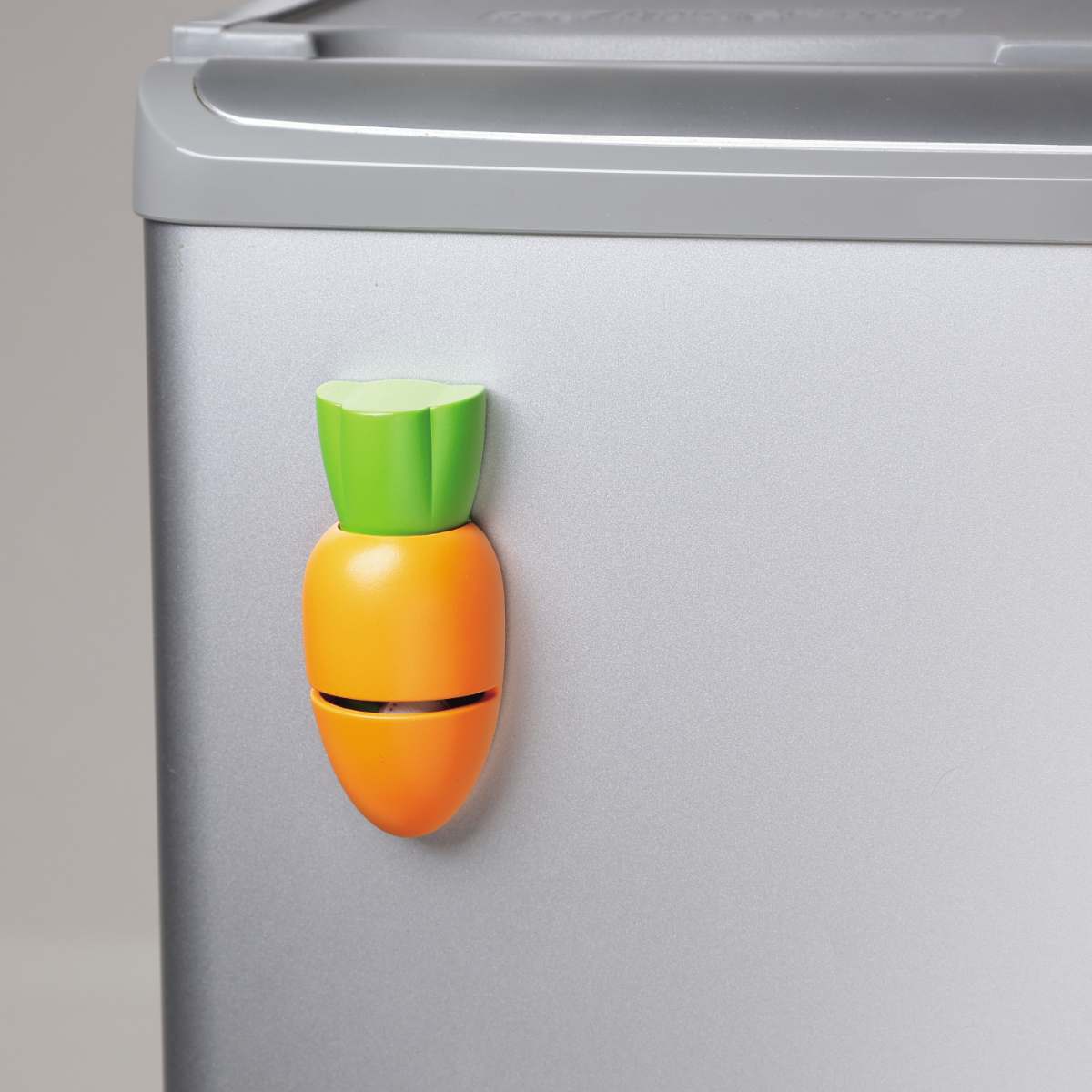 貝印 包丁研ぎ ニンジン マグネット付き ちょい研ぎシャープナー 日本