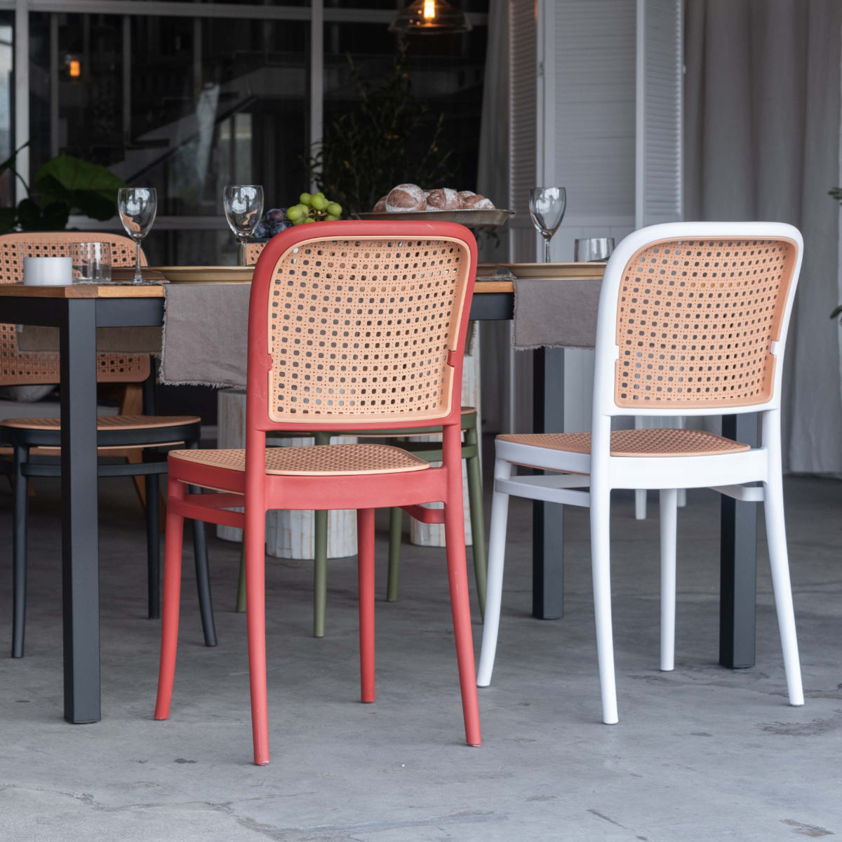 在庫2脚 ニュープレイス フェニックス ガーデン スタッキング チェア 椅子 在庫2脚 ニュープレイス フェニックス ガーデン スタッキング チェア 椅子