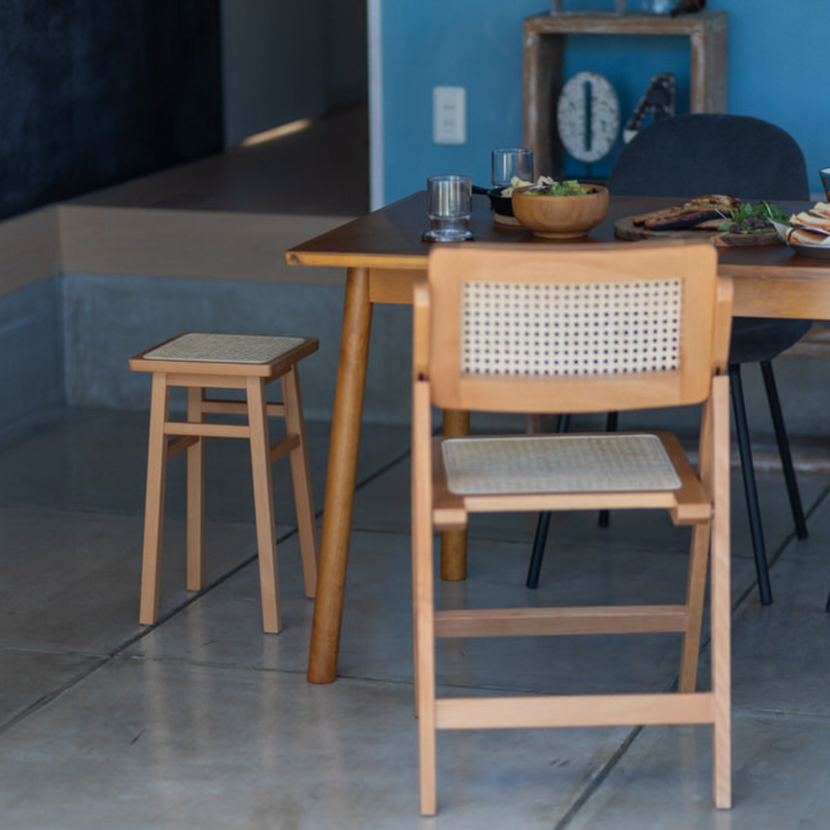 弘益 Mash スツール ラタン 高さ45cm 天然木 飾り棚 （ 椅子 サイド